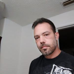 Meet your Posher, Dennis